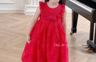 [🆕🇻🇳] Bối Bối Kids – Đồ em bé – Đồ trẻ em 🧑‍🧒❤️️👶⭐️  HÀNG MỚI- SẴN SHOP
Đầm ren xinh xắn cho bé yêu. Với thiết kế bèo cổ nổi bật cùng cùng phần tùng bồng bềnh ấn tượng. Vải ren hoa nổi mềm mại kết hợp cùng  , shares-0✔️ , likes-0❤️️ , date-2024-12-04 22:20:48🇻🇳🇻🇳🇻🇳📰🆕