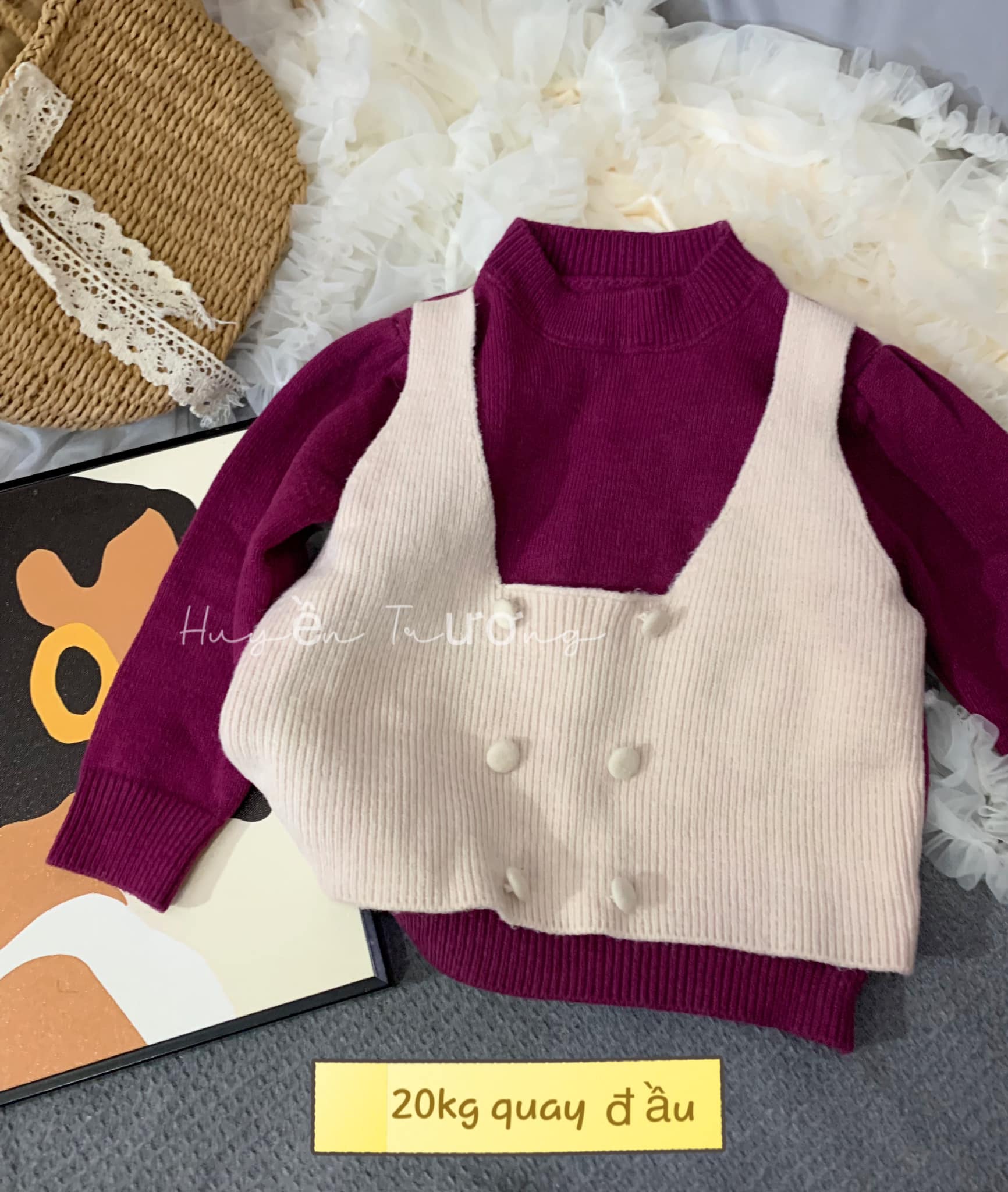 [🆕🇻🇳]  HeNa Kids – Thời Trang Thiết Kế Cho Bé 🧑‍🧒❤️️👶⭐️ Em Bé Heri x Áo Dài Gấm Thọ Tết2025
Ưu đãi tặng kèm Băng Đô Gấm Lụa khi mua set Áo Dài Mẹ và BéÁo Dài gấm thọ sử dụng chất liệu gấm lụa cao cấp, kết hợp  , shares-6✔️ , likes-134❤️️ , date-2024-11-28 16:00:08🇻🇳🇻🇳🇻🇳📰🆕