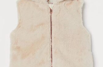 [🆕🇻🇳]  Maki Kids Quần áo trẻ em VNXK, TQXK, Cambodia 🧑‍🧒❤️️👶⭐️ Toàn mẫu mới on web e sẵn ship ngay cho mom đây ạ. Thời tiết mùa đông ko thể thiếu gile lông cho bé. Mẫu này đỉnh đẹp quá. Mũ tháo rời tiện dụng. Lông mềm  , shares-0✔️ , likes-4❤️️ , date-2022-10-01 15:39:49🇻🇳🇻🇳🇻🇳📰🆕