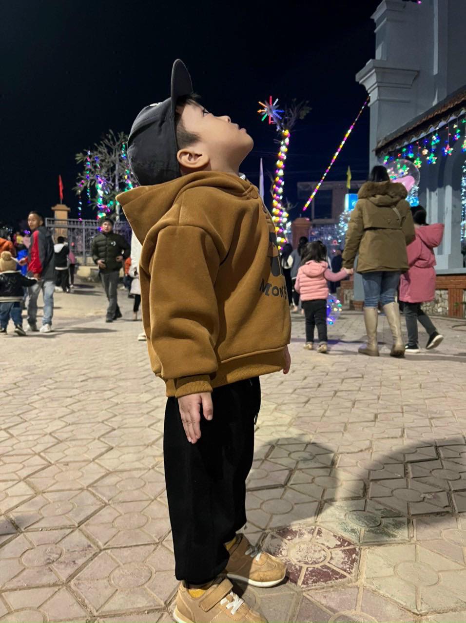 [🆕🇻🇳]  Maki Kids Quần áo trẻ em VNXK, TQXK, Cambodia 🧑‍🧒❤️️👶⭐️ Hoodie lót lông màu đẹp còn ít ạ
Size: 80-130
, shares-0✔️ , likes-0❤️️ , date-2022-12-31 22:09:30🇻🇳🇻🇳🇻🇳📰🆕