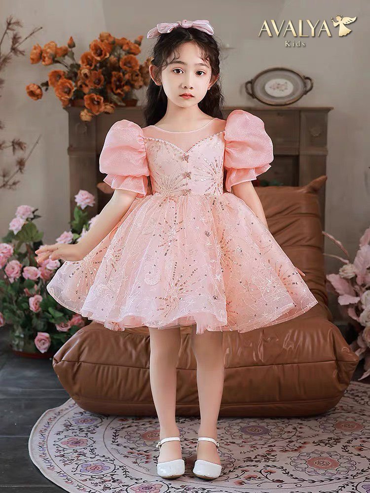 [🆕🇻🇳] AVALyA – Đầm bé gái cao cấp – Chuyên Đầm Công Chúa Bé Gái  🧑‍🧒❤️️👶⭐️ 𝐕𝐚́𝐲 Đ𝒆̣𝒑 𝑵𝒈𝒂̂́𝒕 𝑵𝒈𝒂̂𝒚 – 𝑯𝒂̀𝒏𝒈 𝑪𝒉𝒂́𝒚 𝑻𝒉𝒆𝒐 𝑮𝒊𝒂̂𝒚 
 Mặc đi học, đi chơi hay đi tiệc đều đẹp.
Thiết kế tinh tế , tạo điểm nhấn, thu hút mọi ánh nhìn.
Đủ size  , shares-0✔️ , likes-2❤️️ , date-2023-04-16 05:55:15🇻🇳🇻🇳🇻🇳📰🆕