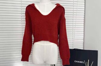 [🆕🇻🇳] Thời Trang Nam Nữ P&P Chuyên sĩ lẻ thời trang nam nữ phụ kiện túi xách giày dép trang sức đồng hồ 👕 Top1Fashion 👗  𝗗𝗮́𝗻𝗴 𝘃𝗲̉ 𝗻𝗼̂̃ 𝗹𝘂̛̣𝗰 𝘃𝗶̀ 𝘂̛𝗼̛́𝗰 𝗺𝗼̛ 𝗰𝘂̉𝗮 𝗯𝗮̉𝗻 𝘁𝗵𝗮̂𝗻 𝗰𝗵𝗶́𝗻𝗵 𝗹𝗮̀ 𝗱𝗮́𝗻𝗴 𝘃𝗲̉ 𝗿𝘂̛̣𝗰 𝗿𝗼̛̃ 𝗻𝗵𝗮̂́𝘁ÁO LEN CỔ V KÈM ÁO SÁT NÁCHHàng chuẩn bị về tại shop, shares-1✔️ , likes-0❤️️ , date-2024-12-14 19:31:47🇻🇳🇻🇳🇻🇳📰🆕