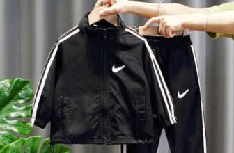 [🆕🇻🇳] Bin Kids Store 🧑‍🧒❤️️👶⭐️ Bộ Nai bomber hot ss2024 dành cho các bé mặc đầu thu . Hàng mới về một ít em để giá nhập luôn cho các bố mẹ ạ  ” ib ” em gửi báo giá siêu rẻ luôn ạ
Đủ siz , shares-0✔️ , likes-1❤️️ , date-2024-10-17 06:31:40🇻🇳🇻🇳🇻🇳📰🆕