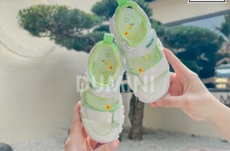 [🆕🇻🇳]  Dumini chuyên thời trang trẻ em, giày dép trẻ em, mũ, túi, ba lô và các phụ kiện trẻ em 🧑‍🧒❤️️👶⭐️  NEW ARRIVAL BST SANDAL – GIÀY THỂ THAO CHO BÉ YÊU HOT NHẤT THU ĐÔNG 2023 SALE OFF 30-50%
FULL SIZE 26-37 (chân bé từ 15-23cm)
Ảnh thật shop tự chụp y h , shares-0✔️ , likes-4❤️️ , date-2024-06-05 23:34:39🇻🇳🇻🇳🇻🇳📰🆕