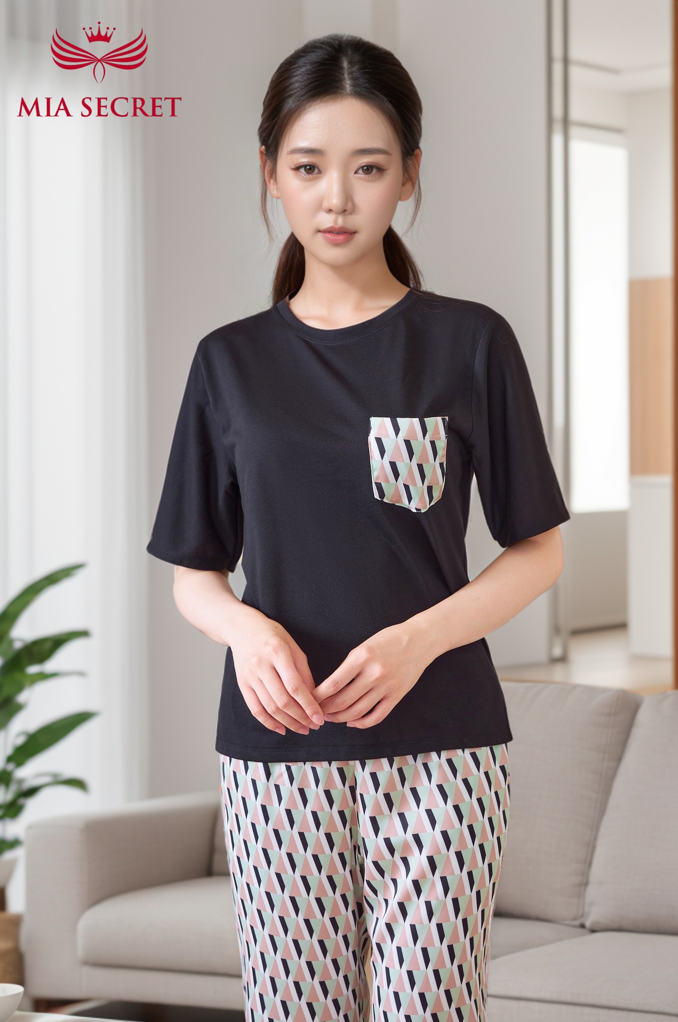 [🆕🇻🇳] Đồ Ngủ Lụa Pijama MiaSecret 👕 Top1Fashion 👗  𝑯𝒂̃𝒚 𝒃𝒖̛𝒐̛́𝒄 𝒗𝒂̀𝒐 𝒈𝒊𝒂̂́𝒄 𝒎𝒐̛ 𝒗𝒐̛́𝒊 𝒑𝒉𝒐𝒏𝒈 𝒄𝒂́𝒄𝒉 𝒓𝒊𝒆̂𝒏𝒈 𝒄𝒖̉𝒂 𝒃𝒂̣𝒏!

 Được thiết kế tinh tế với áo màu đen sang trọng, kết hợp cùng quần mono xanh đen nổi bật , shares-0✔️ , likes-3❤️️ , date-2024-09-19 18:53:03🇻🇳🇻🇳🇻🇳📰🆕