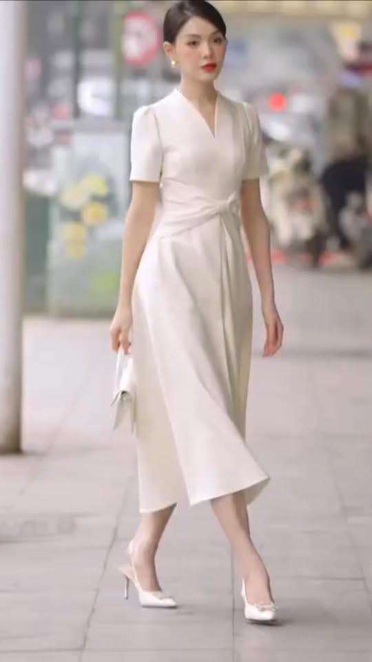 [🆕🇻🇳]MEVI Linen H2 – MEVI Fashion – Thời Trang Xanh – Nhà thiết kế thời trang 👕 Top1Fashion 👗  #VÁY_XINH_HOT_2025
Kiểu dáng tinh tế, trẻ trung.
Phù hợp cho các nàng khi  đi chơi, đi dự tiệc
Chất liệu cao cấp, mềm mại và co giãn tốt
Hàng thiết kế  , shares-0✔️ , likes-0❤️️ , date-2025-02-27 22:13:32🇻🇳🇻🇳🇻🇳📰🆕