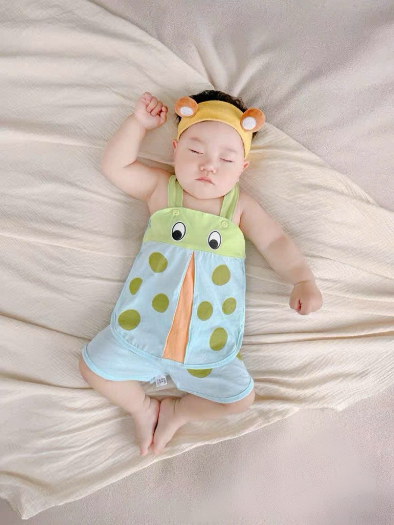 [🆕🇻🇳]  Shop mẹ và bé – 153 Hàn Thuyên 🧑‍🧒❤️️👶⭐️ Hè mà diện e này thì hết nước chấm các mẹ ơi
Đủ size : 1-10 tuổi
Hàng QCCC chất đẹp e bán shop nói không với hàng xưởng
Nhận hàng xem hàng thoải mái, k ư , shares-0✔️ , likes-5❤️️ , date-2025-03-14 07:53:09🇻🇳🇻🇳🇻🇳📰🆕