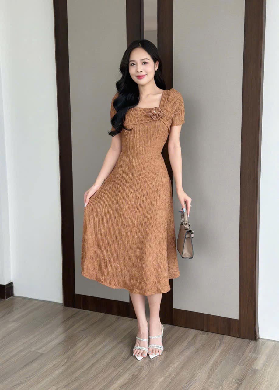 [🆕🇻🇳] SHOP LOAN – Cửa hàng quần áo 👕 Top1Fashion 👗  Đầm xoè hoạ tiết hoa, cổ giọt nước đính nút, có túi
Giá lẻ : 180k
Chất liệu : mango
Size :L, XL, XXL, 3XL (50kg – 70kg)
, shares-1✔️ , likes-1❤️️ , date-2024-11-08 00:14:31🇻🇳🇻🇳🇻🇳📰🆕