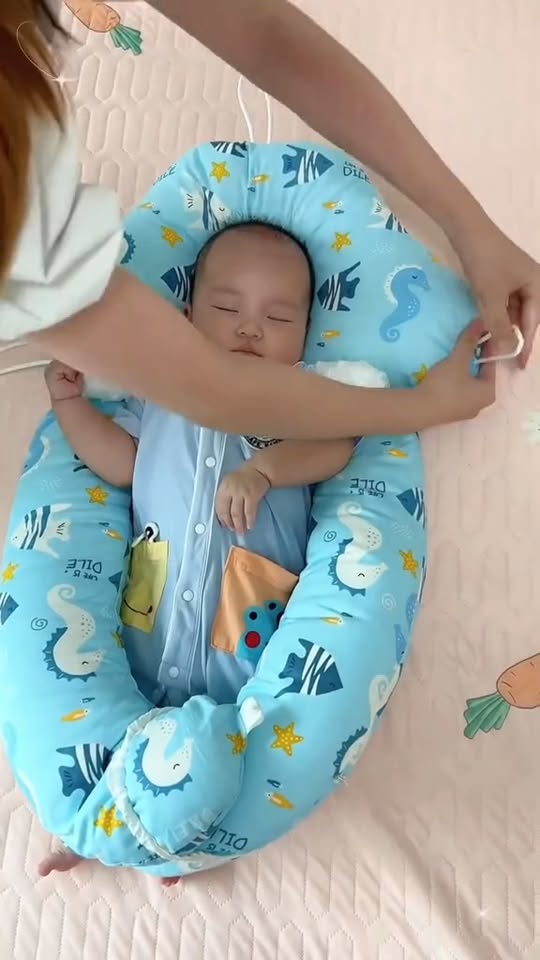 [🆕🇻🇳] Gối chữ U cho bé ngủ ngon giấc 🧑‍🧒❤️️👶⭐️  Chiếc gối mà em bé nào cũng cần
Tránh méo đầu, tránh giật mình khi ngủ, tạo cảm giác an toàn như được mẹ ôm ấp, giúp bé ngủ ngon
#goichongmeodau #goicho , shares-0✔️ , likes-5❤️️ , date-2025-03-21 21:57:08🇻🇳🇻🇳🇻🇳📰🆕
