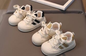 [🆕🇻🇳]  Kid City – Thành phố đồ chơi 🧑‍🧒❤️️👶⭐️ Một đôi giày phong cách Basics cho bé
Phù hợp với mọi trang phục, phù hợp bé trai, gái2 màu: Trắng Đen – Trắng Nâu——–
Đủ size: 10-14,5cm
Nhận hàng , shares-0✔️ , likes-2❤️️ , date-2024-12-12 19:02:29🇻🇳🇻🇳🇻🇳📰🆕