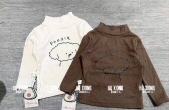 [🆕🇻🇳]  Xưởng sỉ quần áo trẻ em – chuyên quần áo trẻ em giá sỉ toàn quốc 🧑‍🧒❤️️👶⭐️ Về lô 5
Áo in thú chó poodle
Áo Giữ Nhiệt Quảng Châu, Áo Zip Lông Dài Tay Thu Đông Cho Bé Trai
– Chất liệu: Vải zip lông 1 mặt bên trong áo là mặt lông , shares-0✔️ , likes-0❤️️ , date-2024-11-09 22:35:52🇻🇳🇻🇳🇻🇳📰🆕