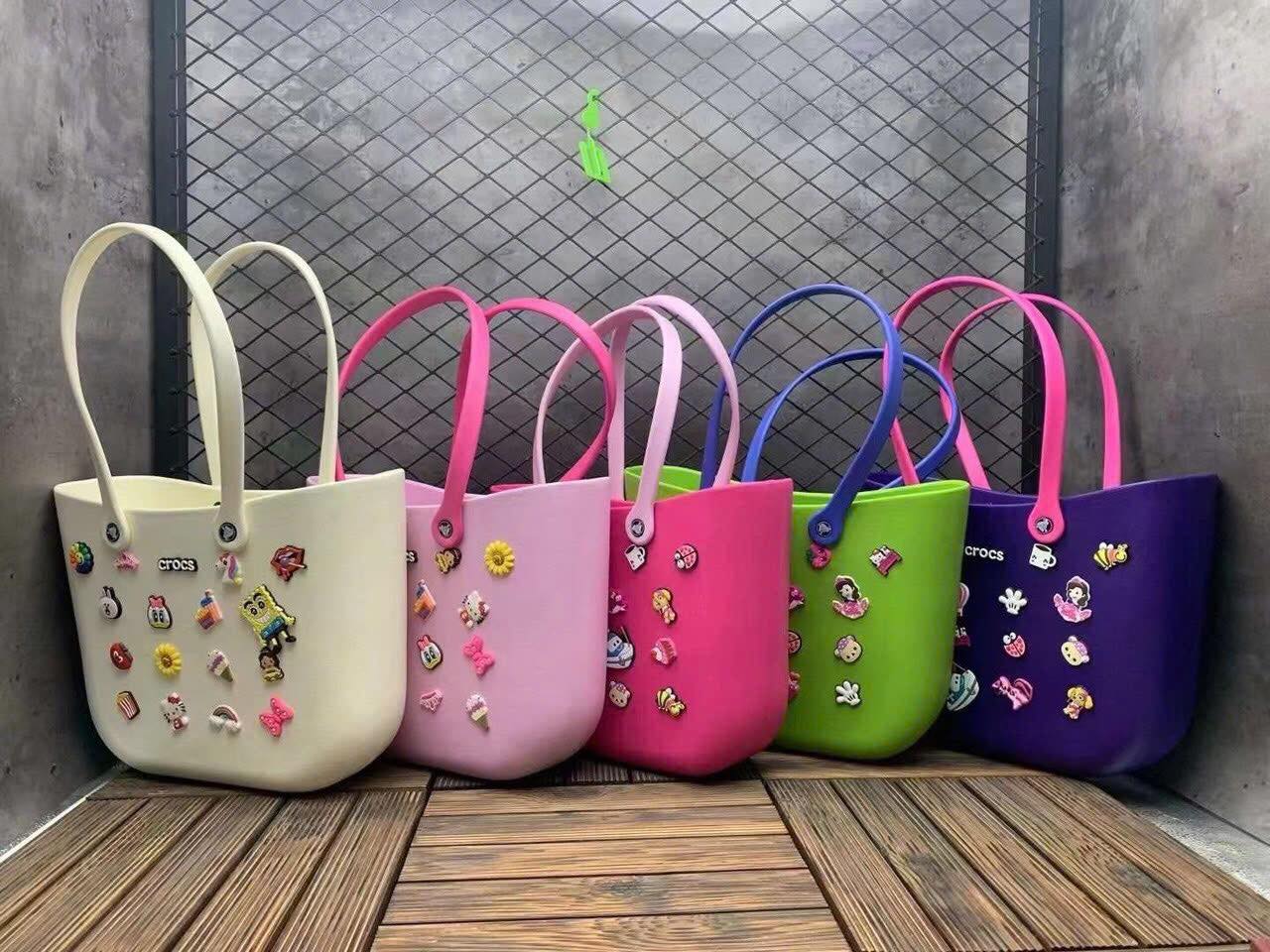 [🆕🇻🇳] VNXK Giá gốc – Chuyên cung cấp SỈ và LẺ quần áo, giày dép, túi xách xuất khẩu chuẩn xịn xuất dư VNXK  👕 Top1Fashion 👗  TÚI ĐEO CỜ RÓT
Hàng xuất xịn đét  kèm cả charm mix ngẫu nhiên
ONLY #450ka/c
, shares-0✔️ , likes-0❤️️ , date-2024-08-02 18:48:52🇻🇳🇻🇳🇻🇳📰🆕