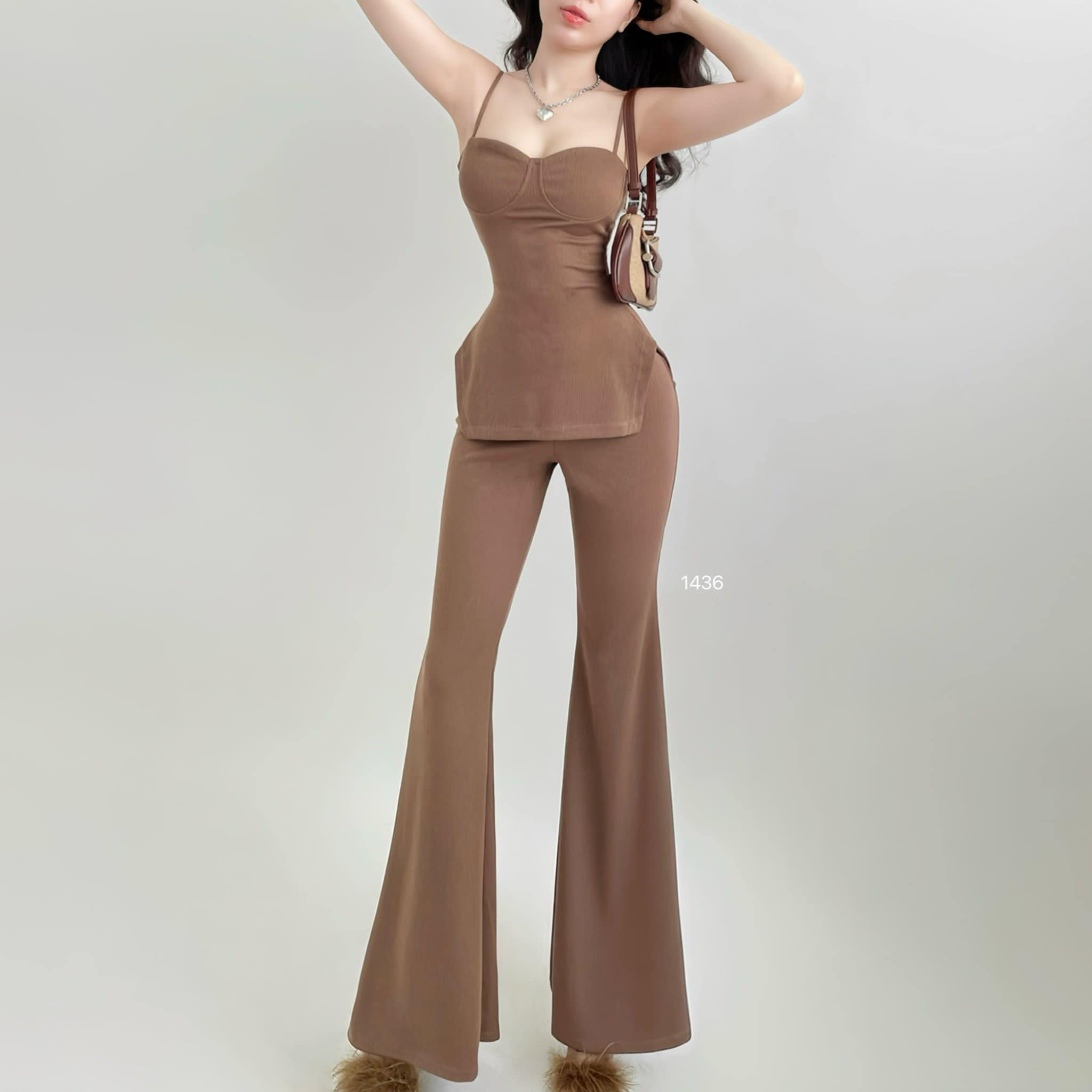 [🆕🇻🇳] Happy Kids – Thời trang của bé 🧑‍🧒❤️️👶⭐️ Shop về 2 mẫu giày tập đi cho bé gái siêu yêu ạ 

Size 11-12-13cm

Lẻ #125k/1đ
 , shares-0✔️ , likes-0❤️️ , date-2023-11-04 01:36:56🇻🇳🇻🇳🇻🇳📰🆕