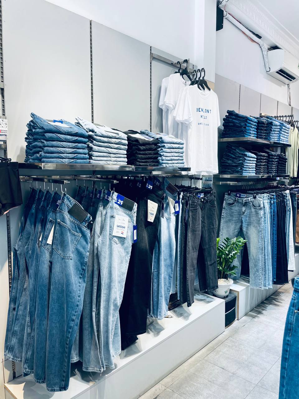 [🆕🇻🇳] HẺM STORE – Cửa hàng quần áo nam 👕 Top1Fashion 👗  Quần jean ống rộng
Chẳng kén người mặc như skinny những chiếc quần ống rộng luôn đem lại vẻ ngoài trẻ trung và thanh lịch, Chiếc quần ống rộng khéo léo che , shares-1✔️ , likes-3❤️️ , date-2024-09-08 17:00:13🇻🇳🇻🇳🇻🇳📰🆕