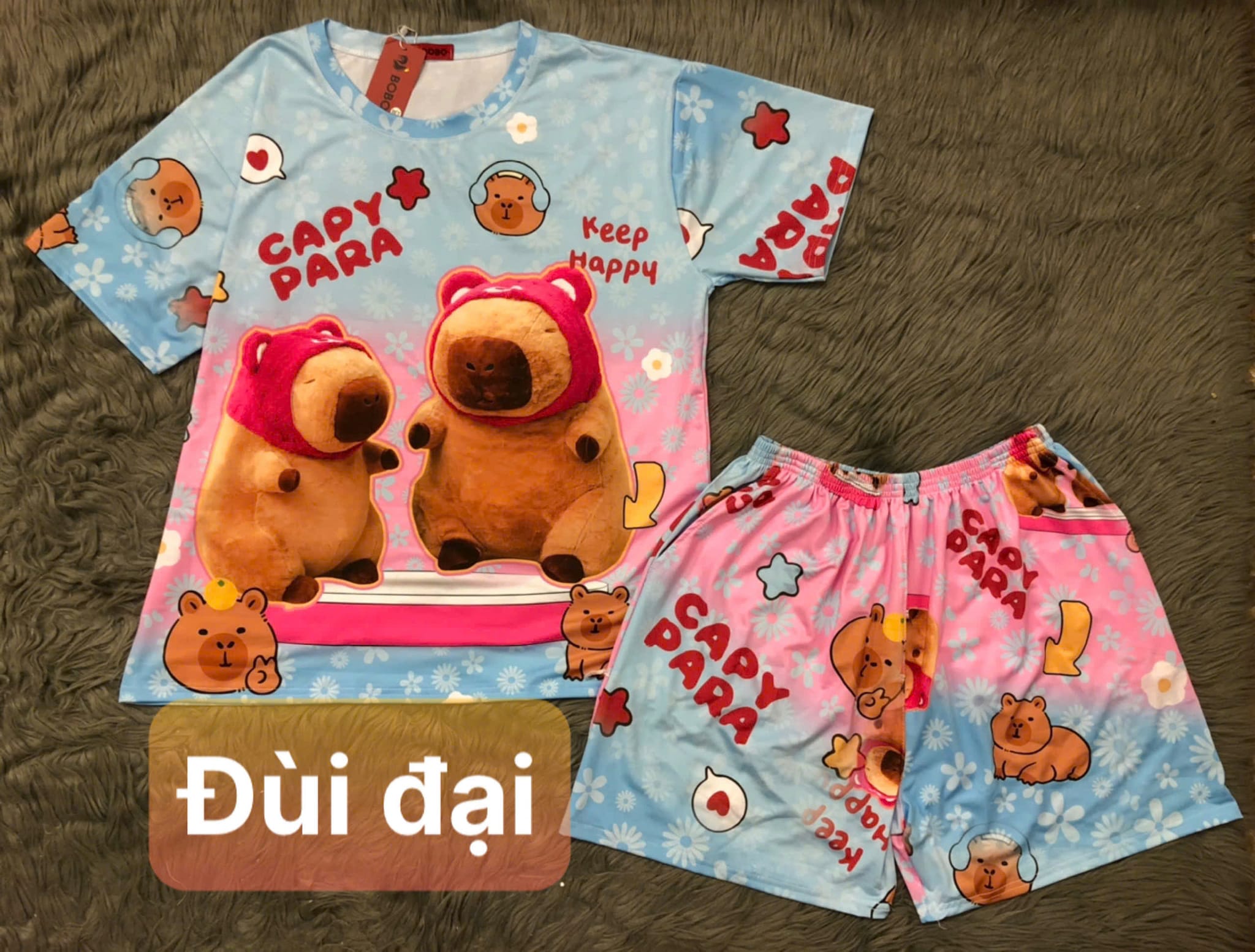 [🆕🇻🇳]  Quần áo trẻ em Su Su – Chuyên quần áo trẻ em sỉ và lẻ 🧑‍🧒❤️️👶⭐️ Bộ đùi thun lạnh hình 3d
Size 50-70kg 180k/2bộ
Quần có 2 túi
Hàng không có sẵn —Sỉ 800k/10bộ
, shares-0✔️ , likes-1❤️️ , date-2024-11-13 17:30:56🇻🇳🇻🇳🇻🇳📰🆕