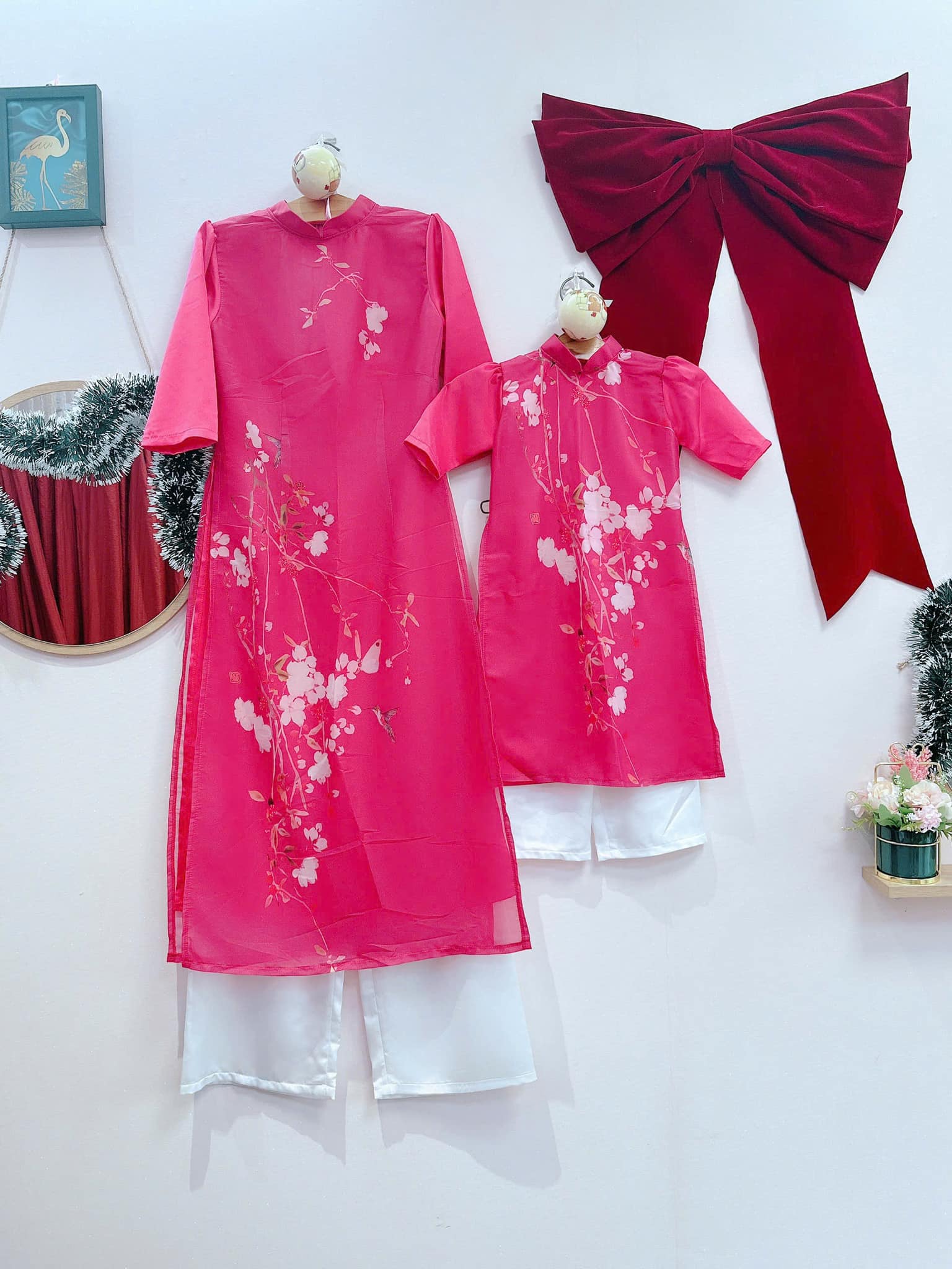 [🆕🇻🇳] Mi Mi Kids_ Đồ đôi Mẹ và Bé 🧑‍🧒❤️️👶⭐️ Áo dài tơ lót lụa, shares-0✔️ , likes-1❤️️ , date-2024-12-06 02:04:45🇻🇳🇻🇳🇻🇳📰🆕