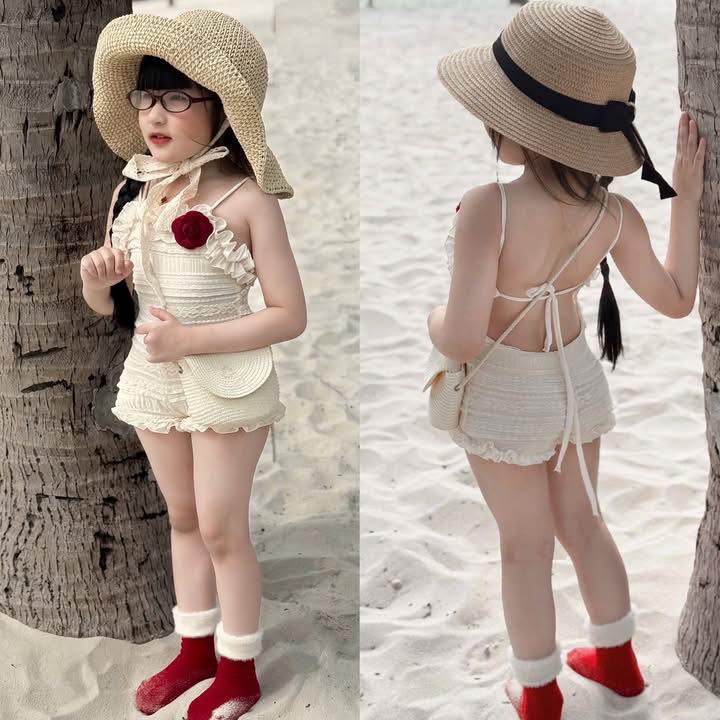 [🆕🇻🇳] Tiệm nhà sóc-thời trang cho bé 🧑‍🧒❤️️👶⭐️ Mụt sự slay này sao đợi đến sáng đc mng uiii…
Cứ phải là chotdon liềnnn #1xxk cả set + kèm tag hoa2 màu đúng trendd đỏ & be. Lên form nét lun hở lưng  , shares-26✔️ , likes-785❤️️ , date-2025-04-16 14:04:44🇻🇳🇻🇳🇻🇳📰🆕