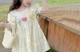 [🆕🇻🇳] The Pig – Váy/ Đầm Bé Gái – Hàng Thiết Kế Cao Cấp – Chất Liệu Chọn Lọc 100% 🧑‍🧒❤️️👶⭐️  Chiếc đầm công chúa đính 3 hoa Flower Baby đã cập bến và bắt đầu Sale Sốc rồi nhé các Mom ơi
, shares-0✔️ , likes-4❤️️ , date-2025-04-20 17:54:56🇻🇳🇻🇳🇻🇳📰🆕