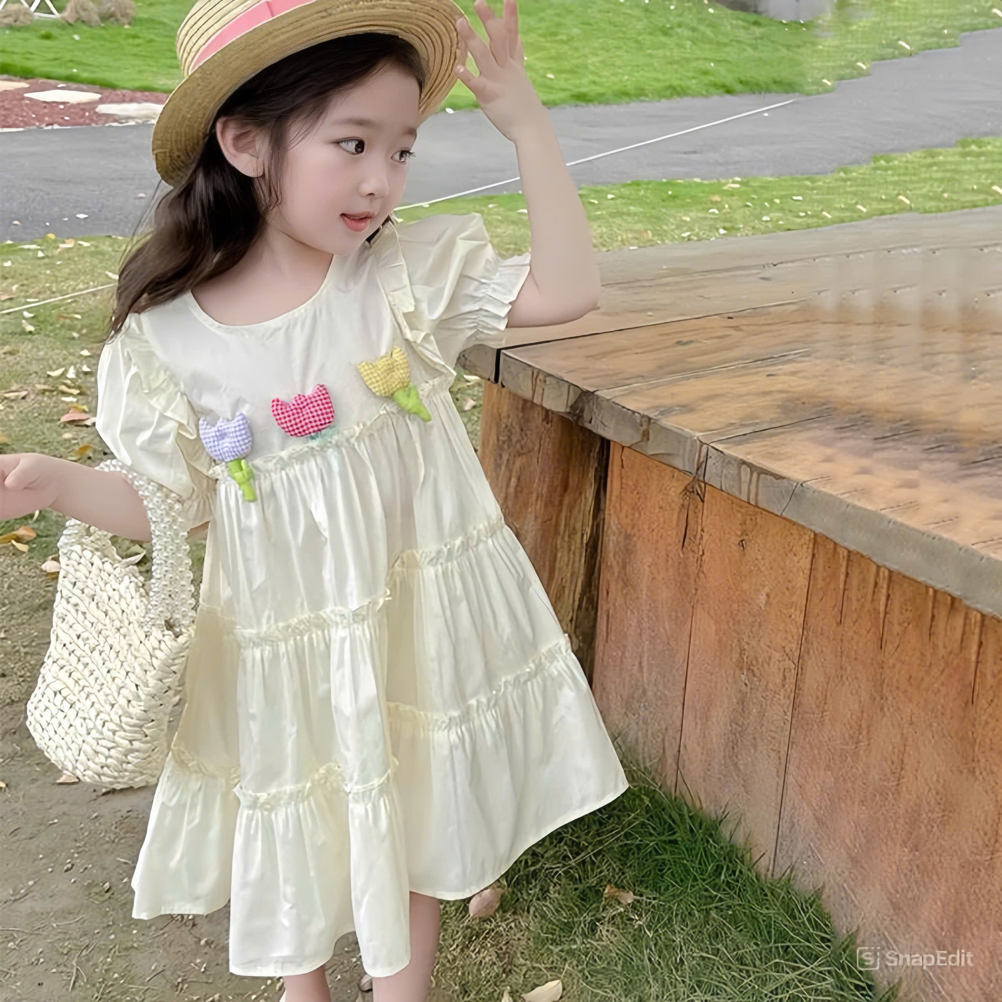 [🆕🇻🇳] The Pig – Váy/ Đầm Bé Gái – Hàng Thiết Kế Cao Cấp – Chất Liệu Chọn Lọc 100% 🧑‍🧒❤️️👶⭐️  Chiếc đầm công chúa đính 3 hoa Flower Baby đã cập bến và bắt đầu Sale Sốc rồi nhé các Mom ơi
, shares-0✔️ , likes-4❤️️ , date-2025-04-20 17:54:56🇻🇳🇻🇳🇻🇳📰🆕