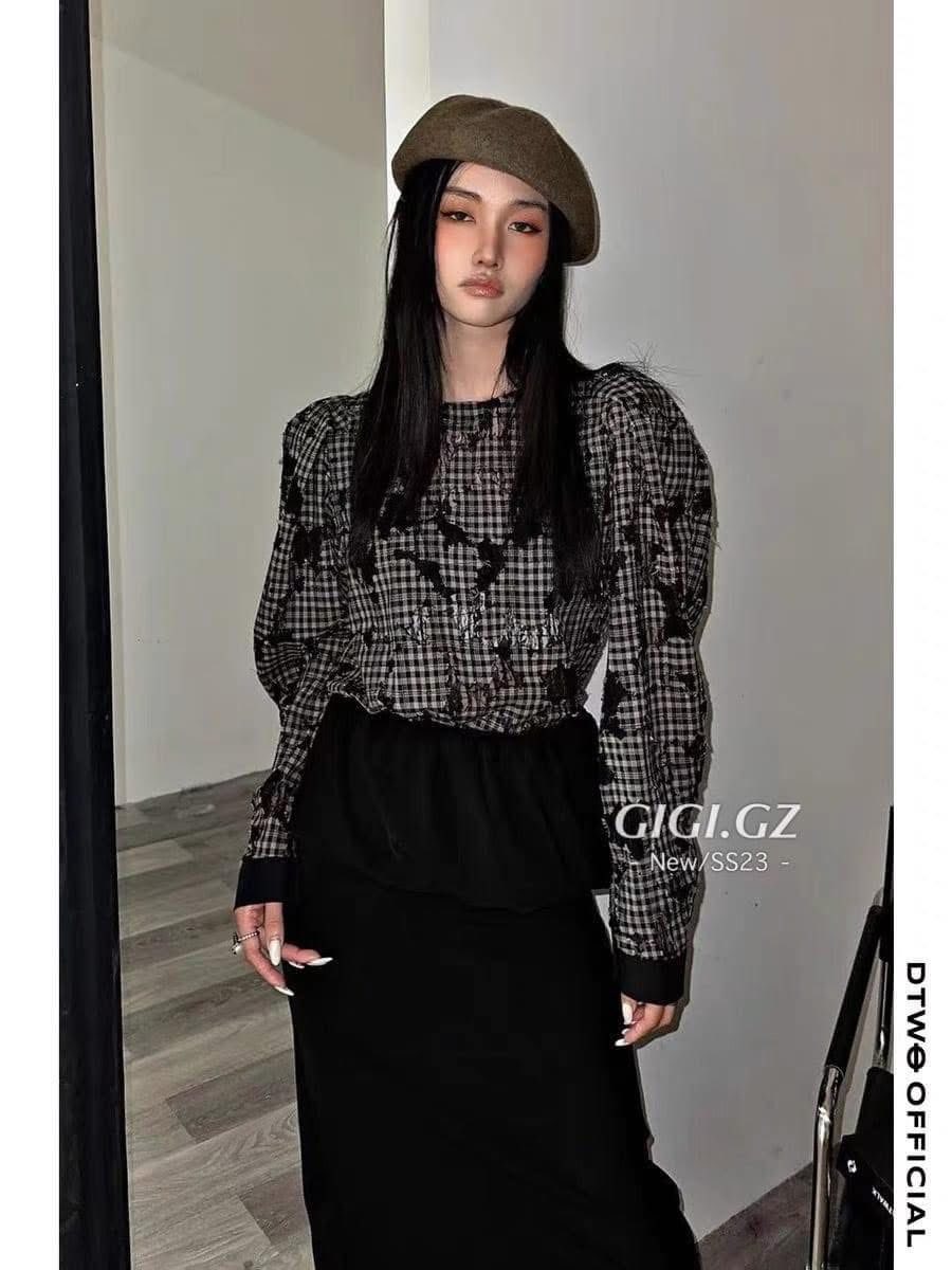 [🆕🇻🇳] Ngọc Trâm Đào  (Quảng Châu Korea CC) 👕 Top1Fashion 👗  Áo sơmi kẻ loang rách tay bồng siuu chanh xả. Hàng cao cấp đẹp lắm nha các ty. Từ form chất đến kiểu dáng ạ. Mờ ê mê các bà ơiiiFreesize
, shares-0✔️ , likes-1❤️️ , date-2025-04-18 04:30:21🇻🇳🇻🇳🇻🇳📰🆕