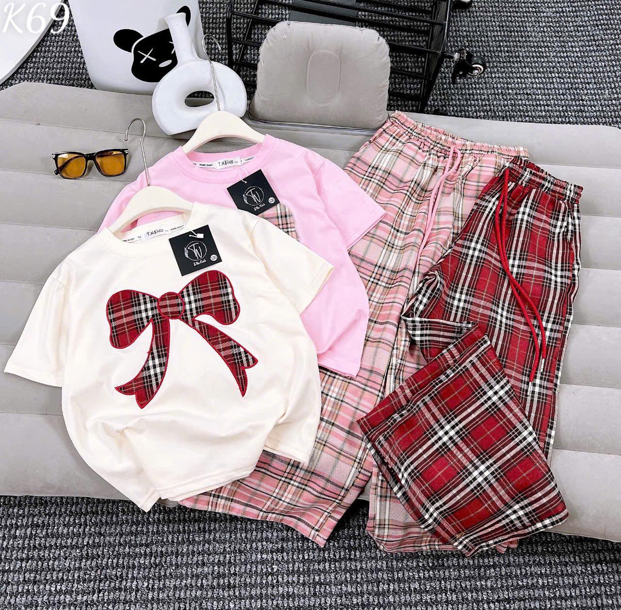 [🆕🇻🇳] Quỳnh Kid – QUẦN ÁO – GIẦY DÉP – PHỤ KIỆN MẸ VÀ BÉ < 38kg – 45kg 🧑‍🧒❤️️👶⭐️ Thôi thôi em chấm con này 10/10 điểm
Nơ thêu xịn ( chiều e trả ảnh mẫu )
Áo ctton + Quần đũi xịn lắm ạ
sz :25-53kg
, shares-0✔️ , likes-0❤️️ , date-2024-12-05 08:25:08🇻🇳🇻🇳🇻🇳📰🆕