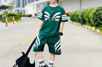 [🆕🇻🇳] FENDI Kids – Chuyên Quần Áo Thiết Kế VNXK, TQXK Cho Bé Yêu 🧑‍🧒❤️️👶⭐️ RỰC RỠ NGÀY HÈ – ƯU ĐÃI CỰC SỐC
#FREESHIP đơn hàng từ 2 bộ
– Được kiểm tra hàng trước khi nhận
Số lượng còn ít ba mẹ chọn ngay cho con nào
– Size 10-48kg , shares-2✔️ , likes-92❤️️ , date-2025-05-06 06:03:58🇻🇳🇻🇳🇻🇳📰🆕