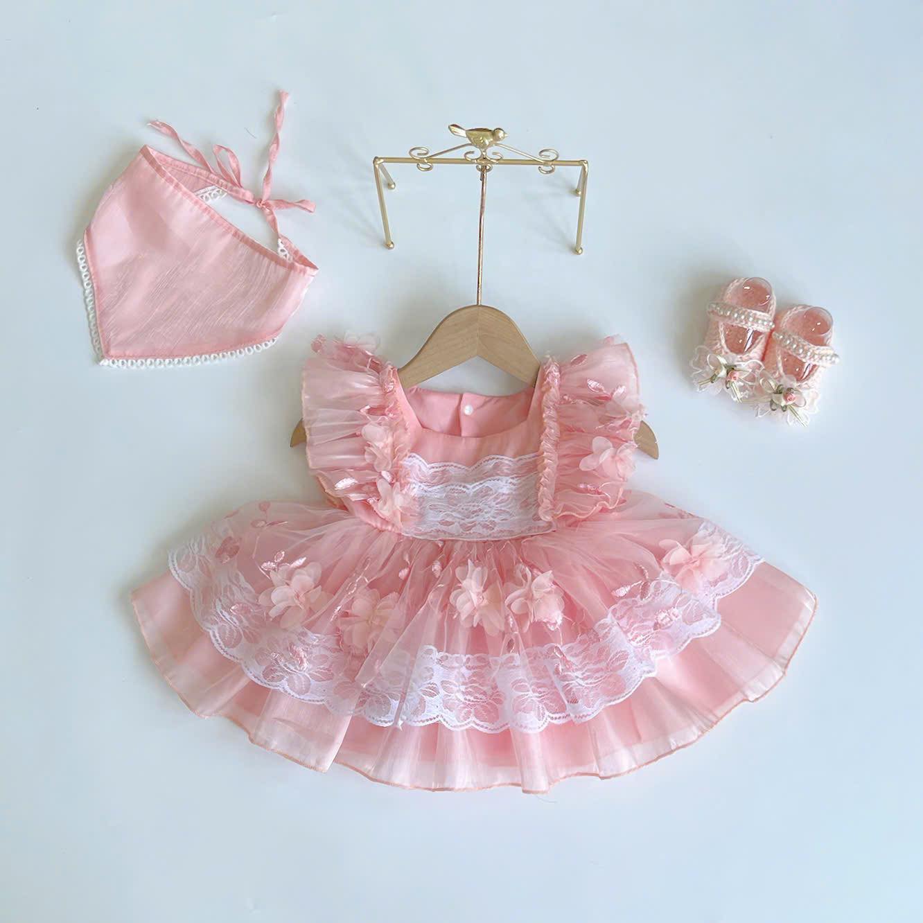 [🆕🇻🇳] Susu shop- Chuyên váy đầm bé gái thiết kế 🧑‍🧒❤️️👶⭐️ Thêm 1 em body váy công chúa xinh lung linh, mềm mại như bún, tùng xoè to đẹp xuất sắc
Chất liệu: Lưới thêu đính hoa siêu dày full lót bên trong, tơ organz , shares-0✔️ , likes-0❤️️ , date-2025-05-27 15:25:58🇻🇳🇻🇳🇻🇳📰🆕