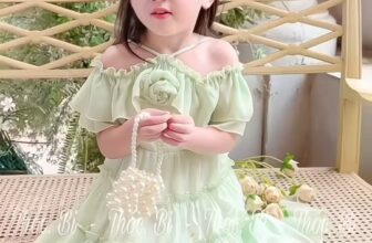 [🆕🇻🇳] Thóc.Bi Designer for kids  – Thiết kế & Thời trang 🧑‍🧒❤️️👶⭐️  DEAL HOT CHÀO HÈ…
SALE SỐC VÀ MIỄN PHÍ SHIP TOÀN QUỐC
— — — — — — — — — — — — ——
Váy bé gái Thóc Bi ngực cài hoa chất liệu tơ ánh bèo vai xinh vải lót  , shares-0✔️ , likes-4❤️️ , date-2025-06-02 20:29:28🇻🇳🇻🇳🇻🇳📰🆕