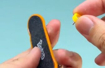 [🧸️🇻🇳] R Star – Đồ Chơi Trẻ Em 🎈Top1Toys🧸️   FINGER TOY SKATEBOARD – Ván trượt mini cho “tay trượt thần sầu”
Thiết kế cool ngầu: Bộ sưu tập hình vẽ cực chất, không bao giờ lỗi mốt.
Dụng cụ đầy đủ:  , shares-0✔️ , likes-8❤️️ , date-2025-06-16 21:40:09🇻🇳🇻🇳🇻🇳📰🆕