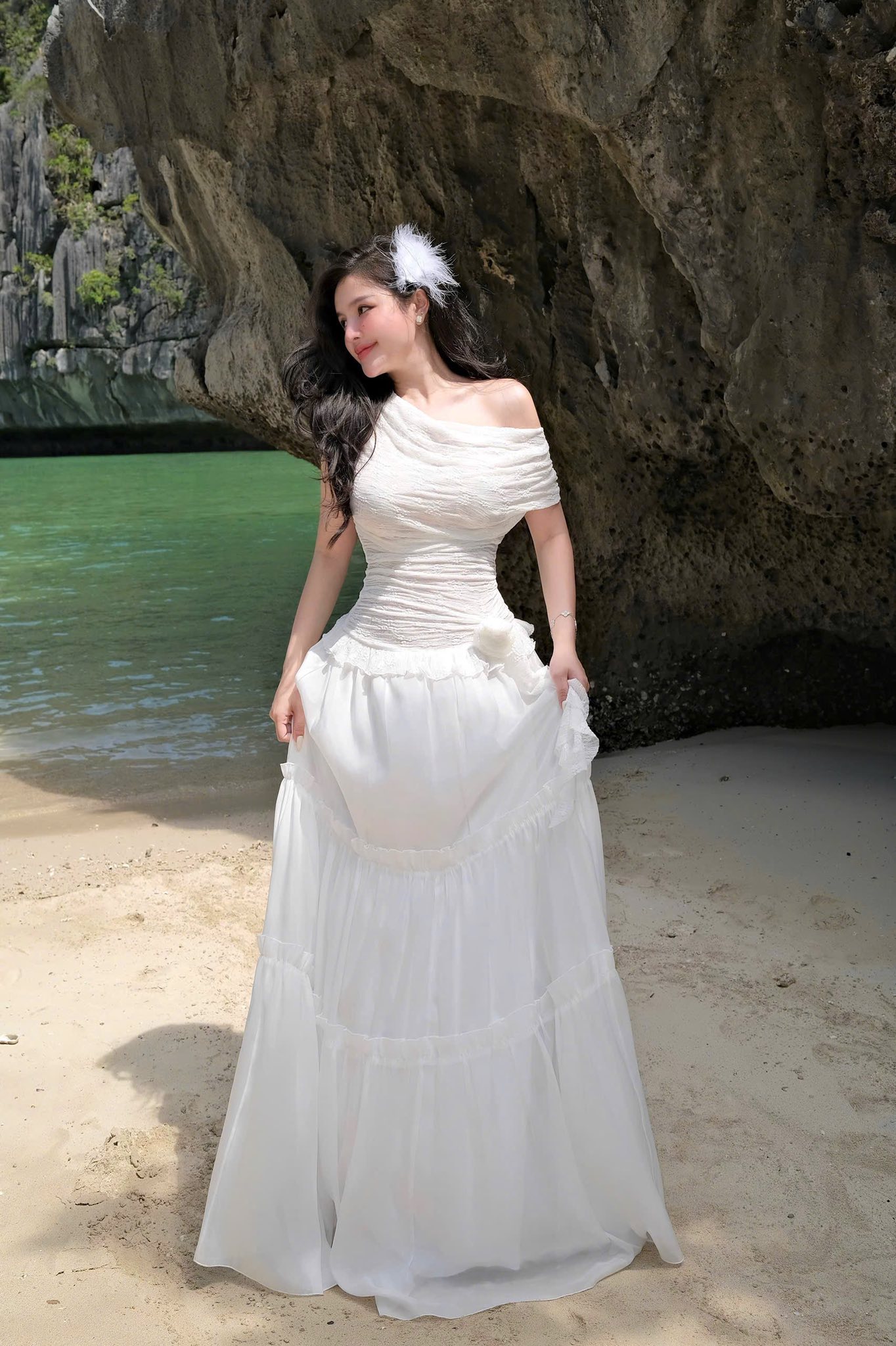 [🆕🇻🇳] Hannah DRESS – Chuyên hàng thiết kế 👕 Top1Fashion 👗  Váy ren phối voan kèm hoa
Chất ren chun 2 lớp cổ đổ – chị em mặc lệch vai hay trễ vai đều được nha
Váy phối voan tơ 2 lớp dày dặn – fom dáng bay thướt tha  , shares-0✔️ , likes-0❤️️ , date-2025-07-02 07:55:59🇻🇳🇻🇳🇻🇳📰🆕