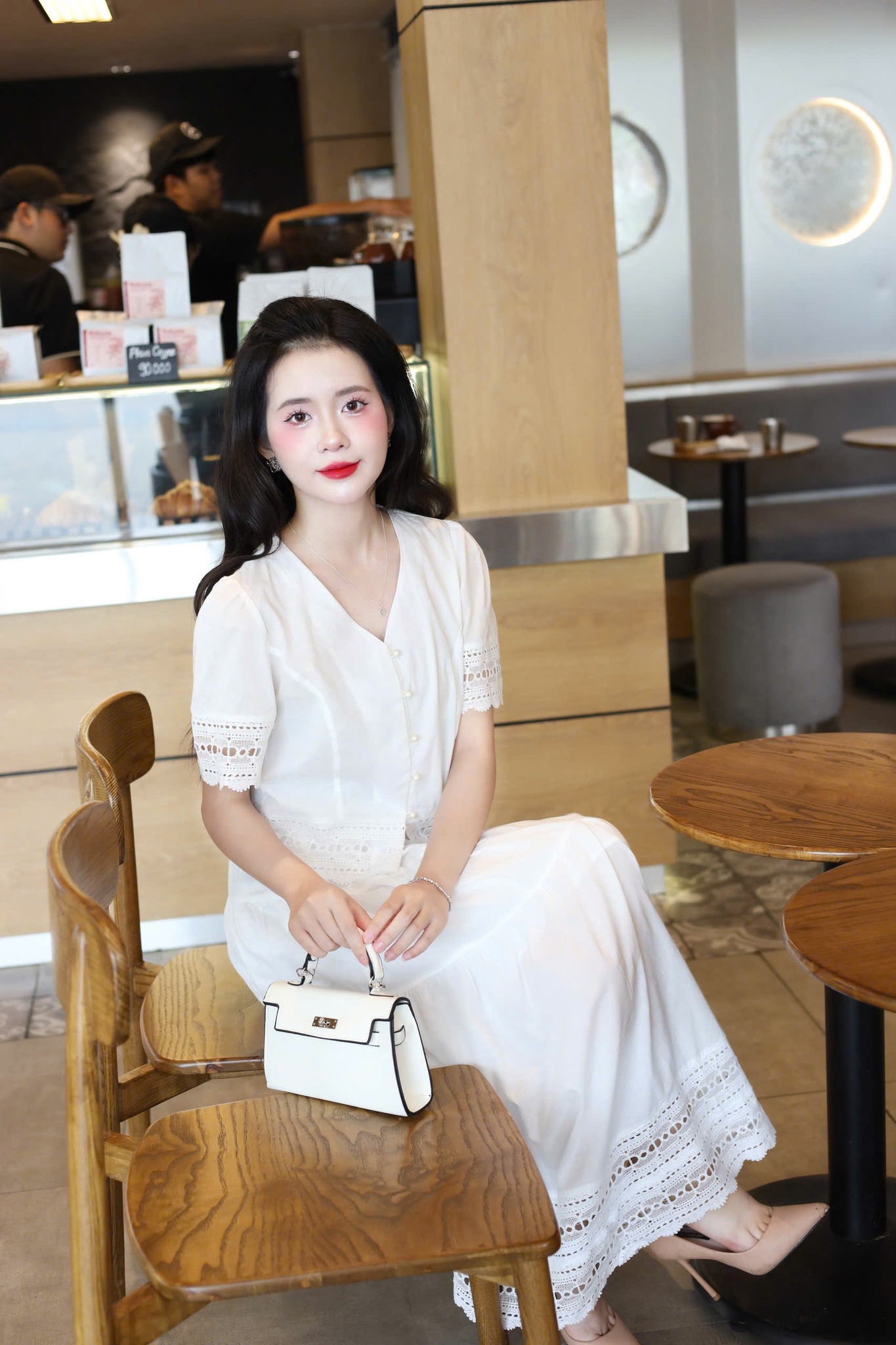 [🆕🇻🇳] The Sun Luxury Pijama cao cấp 👕 Top1Fashion 👗  VÁY XINH DẠO PHỐ – CÀNG MẶC CÀNG XINH
Chất boy phối ren cotton cao cấp, chân váy có lót trong dài 38cm, chiều dài váy 85cm
Sắc trắng tinh khôi kết hợp với  , shares-0✔️ , likes-0❤️️ , date-2025-07-05 17:39:24🇻🇳🇻🇳🇻🇳📰🆕