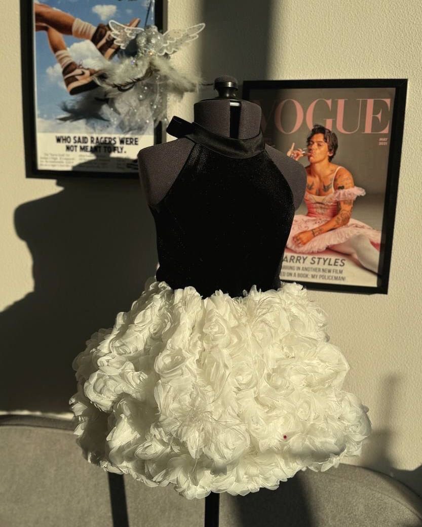 [🆕🇻🇳]  Tiệm Nhà Vi – Thời trang trẻ em giá rẻ 🧑‍🧒❤️️👶⭐️ Yêu nước không phải là trend
Yêu nước là ở trong gen chúng mình
Mẫu váy cờ đỏ cực hót cho bé yêu chân bí phồng siêu xinh đã Sẵn Hàng
Váy + Ba lô 1xxk
N , shares-0✔️ , likes-5❤️️ , date-2025-08-20 07:13:21🇻🇳🇻🇳🇻🇳📰🆕