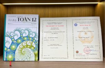 [🆕🇻🇳] Giáo viên chủ nhiệm Toán Ngọc Huyền LB 📚 Top1Learn 📕 CÓ CÁI BẰNG THẠC SĨ HNUE CŨNG KHOE
Trong hai năm theo học Thạc sĩ, trọn vẹn năm cuối cô mang bầu em MIN, thậm chí chỉ 𝟐 𝐭𝐮𝐚̂̀𝐧 𝐬𝐚𝐮 𝐧𝐠𝐚̀𝐲 𝐦𝐨̂̉ 𝐬𝐢𝐧𝐡 cô đã  , shares-1✔️ , likes-36❤️️ , date-2025-08-10 00:29:45🇻🇳🇻🇳🇻🇳📰🆕