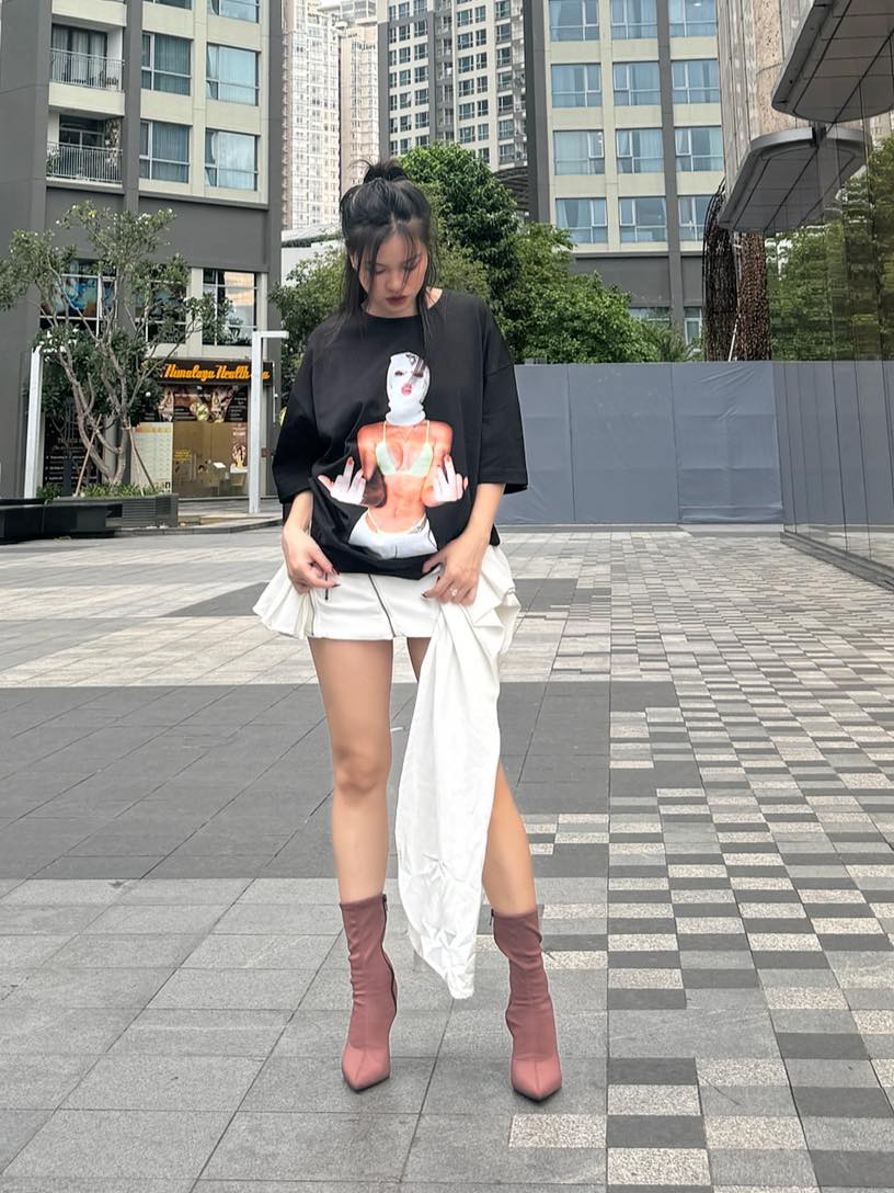 [🆕🇻🇳] Đầm maxi đi biển, Váy maxi đi biển 👕 Top1Fashion 👗  Maxi trắng tay ren siêu xinh – mặc lên là auto nữ tính & nổi bần bật!
Đi biển, đi resort hay dạo phố đều mê luôn
—————— MAXI ISORA —————––
Hotline: 0966 , shares-0✔️ , likes-0❤️️ , date-2025-08-04 19:55:09🇻🇳🇻🇳🇻🇳📰🆕