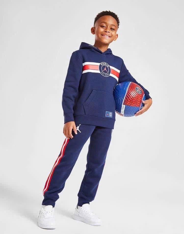 [🆕🇻🇳] FENDI Kids – Chuyên Quần Áo Thiết Kế VNXK, TQXK Cho Bé Yêu 🧑‍🧒❤️️👶⭐️  𝐒𝐀𝐋𝐄 𝐔𝐏 𝐓𝐎 𝟒𝟎% Chào Thu ĐôngCác set thể thao mới nhất cho bé yêu 2025 giá  SALE SỐC chỉ còn #3xx/bộ
– Chất liệu nỉ chân cua chính phẩm 2 lớp dầy dặn ấm , shares-3✔️ , likes-56❤️️ , date-2025-08-24 19:52:22🇻🇳🇻🇳🇻🇳📰🆕