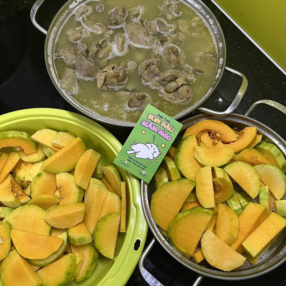 [🆕🇻🇳] Pate Tươi Bún Đậu Mắm Meo 🐶🦜 Top1Pets 🐱🐠 Bếp em nấu Pate như thường hỏng có nghỉ đâu nhe cả nhà ơii, bếp nấu trả đơn 2-3ngày/ tuần nên hơi ít đăng bài thui ạ
(Khách đặt Pate qua Group, khách chưa  , shares-0✔️ , likes-2❤️️ , date-2025-09-03 18:14:52🐶🐱🇻🇳🇻🇳🇻🇳📰🆕