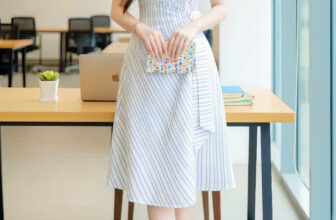 [🆕🇻🇳] Hanasa Fs – 👗 MANG LẠI PHONG CÁCH MỚI CHO MỖI NGÀY ĐI LÀM 👗 👕 Top1Fashion 👗   VÁY KẺ TRẮNG XANH – THANH LỊCH & TINH TẾThiết kế cổ sơ mi hiện đại – chỉn chu, chuyên nghiệp
Họa tiết kẻ sọc phối chéo độc đáo, tạo hiệu ứng tôn dáng , shares-30✔️ , likes-992❤️️ , date-2025-09-08 15:38:31🇻🇳🇻🇳🇻🇳📰🆕