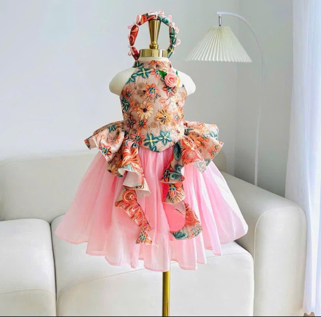 [🆕🇻🇳]  Angela Kid Shop Sỉ Lẻ Đồ Trẻ Em Tân Phú 🧑‍🧒❤️️👶⭐️ Sét đồ cho các bạn nhí cưng xỉu luôn ạCó ai đặt trước ko nè .Hàng đang về ạ
, shares-1✔️ , likes-0❤️️ , date-2025-09-09 21:55:57🇻🇳🇻🇳🇻🇳📰🆕