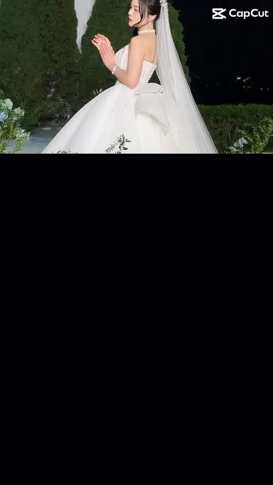 [🆕🇻🇳] La Rosa Bridal – Makeup – wedding dress and more ..! 🤵🏻 Top1Wedding 👰🏻  Thanks for choosing La Rosa bridal #larosabridal #weddingdress #váycướithiếtkế #bride #váycưới , shares-0✔️ , likes-4❤️️ , date-2025-09-13 22:25:00🇻🇳🇻🇳🇻🇳📰🆕