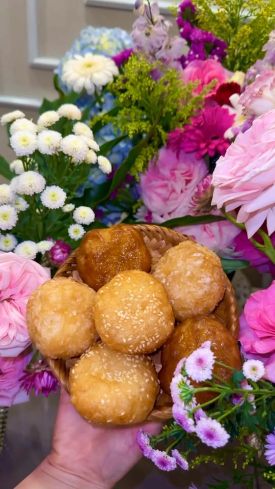 [🆕🇻🇳] Bếp của Tí  (Ăn vặt nhà Tí) – Chuyên các mặt hàng ăn vặt chất lương, an toàn 🍔 Top1Food  🍜 BÁNH TRUNG THU TRỨNG CHẢY PAMIRITER THƠM NGON – SANG TRỌNG ĐỦ 2 VỊ NHA QUÝ KHÁCH !Chuyên sỉ giá đẹp tuyệt vời !!!
———
Trọng lượng: 320grThùng 18 hộp
, shares-0✔️ , likes-2❤️️ , date-2025-09-10 22:05:44🇻🇳🇻🇳🇻🇳📰🆕