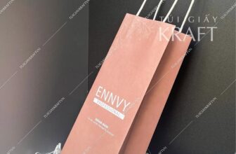 [🆕🇻🇳] Túi Giấy Kraft – Chuyên các loại túi giấy Kraft và giấy gói hàng giá rẻ, thân thiện với môi trường 🎨 Top1Designs ✨  Túi giấy kraft trắng, in logo và nền màu, quai giấy xoắn trắng.
————————–
#temdan #tem #sticker #tuigiaynguyendesign  #logodan #paperbag # , shares-0✔️ , likes-0❤️️ , date-2025-09-20 04:57:11🇻🇳🇻🇳🇻🇳📰🆕