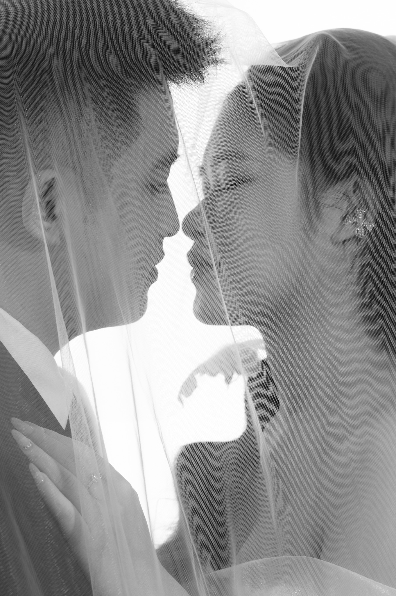 [🆕🇻🇳] La Rosa Bridal – Makeup – wedding dress and more ..! 🤵🏻 Top1Wedding 👰🏻  “𝐿𝑜𝑣𝑒 𝑖𝑠 𝑤ℎ𝑒𝑛 ℎ𝑎𝑝𝑝𝑖𝑛𝑒𝑠𝑠 𝑜𝑓 𝑡ℎ𝑒 𝑜𝑡ℎ𝑒𝑟 𝑚𝑎𝑡𝑡𝑒𝑟𝑠 𝑚𝑜𝑟𝑒 𝑡ℎ𝑎𝑛 𝑦𝑜𝑢𝑟 𝑜𝑤𝑛.” | 𝐹𝑒𝑒𝑑𝑏𝑎𝑐𝑘 𝑓𝑟𝑜𝑚 𝑜𝑢𝑟 𝑐𝑜𝑢𝑝𝑙𝑒
Trước khi bước lên lễ đường, vẫn có một khoảnh khắc thật đẹp — , shares-0✔️ , likes-3❤️️ , date-2025-10-07 20:10:56🇻🇳🇻🇳🇻🇳📰🆕