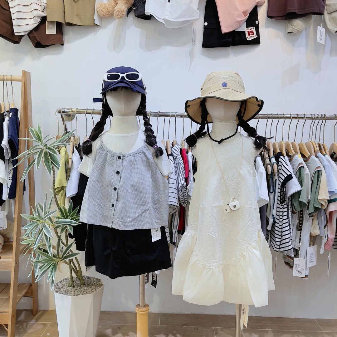 [🆕🇻🇳] Con Yêu Boutique – Thời trang cho bé 🧑‍🧒❤️️👶⭐️ -Mời A. C. E  ghé qua tham khảo các d.ò.n.g  bên shop ạk
– Inpox để nhận  hình thực tế ạk.
– Có hộ trợ phí ship ( tuỳ nơi).
, shares-0✔️ , likes-0❤️️ , date-2025-10-16 18:27:52🇻🇳🇻🇳🇻🇳📰🆕