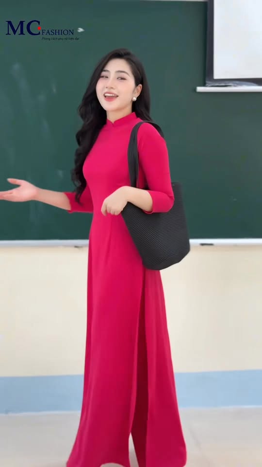 [🆕🇻🇳] MC Fashion – Thời Trang Công Sở 👕 Top1Fashion 👗   ÁO DÀI MC FASHION – TÔN VINH VẺ ĐẸP PHỤ NỮ VIỆT
Mỗi người phụ nữ đều mang trong mình một vẻ đẹp riêng – dịu dàng như nắng mai, mạnh mẽ như mùa hạ, và ấm  , shares-0✔️ , likes-7❤️️ , date-2025-10-09 21:46:29🇻🇳🇻🇳🇻🇳📰🆕