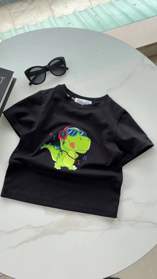 [🆕🇻🇳] Poco – Mẹ và Bé Yêu – Chuyên Quần áo thời trang, nón thời trang, Giày dép và phụ kiện xinh🧑‍🧒❤️️👶⭐️ #áothuncotton #aothunbetrai #aothuncotton
Phối set xinh dạo phố cùng Poco bố mẹ nhé , shares-0✔️ , likes-2❤️️ , date-2025-10-19 19:36:57🇻🇳🇻🇳🇻🇳📰🆕