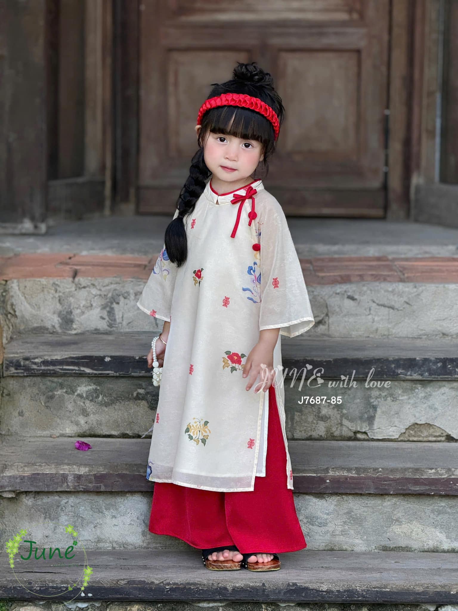 [🆕🇻🇳]  JUNE withlove – Chuyên hàng Thời trang Trẻ em Việt Nam thiết kế và xuất khẩu 🧑‍🧒❤️️👶⭐️  JUNE Tuyển sỉ áo dài Tết 2026 cho bé 
Mẫu mới siêu xinh – chất vải mềm mịn, form chuẩn, lên dáng cực yêu 
Giá sỉ siêu tốt – hỗ trợ ảnh, video, tư vấn bán  , shares-31✔️ , likes-383❤️️ , date-2025-10-18 21:53:34🇻🇳🇻🇳🇻🇳📰🆕