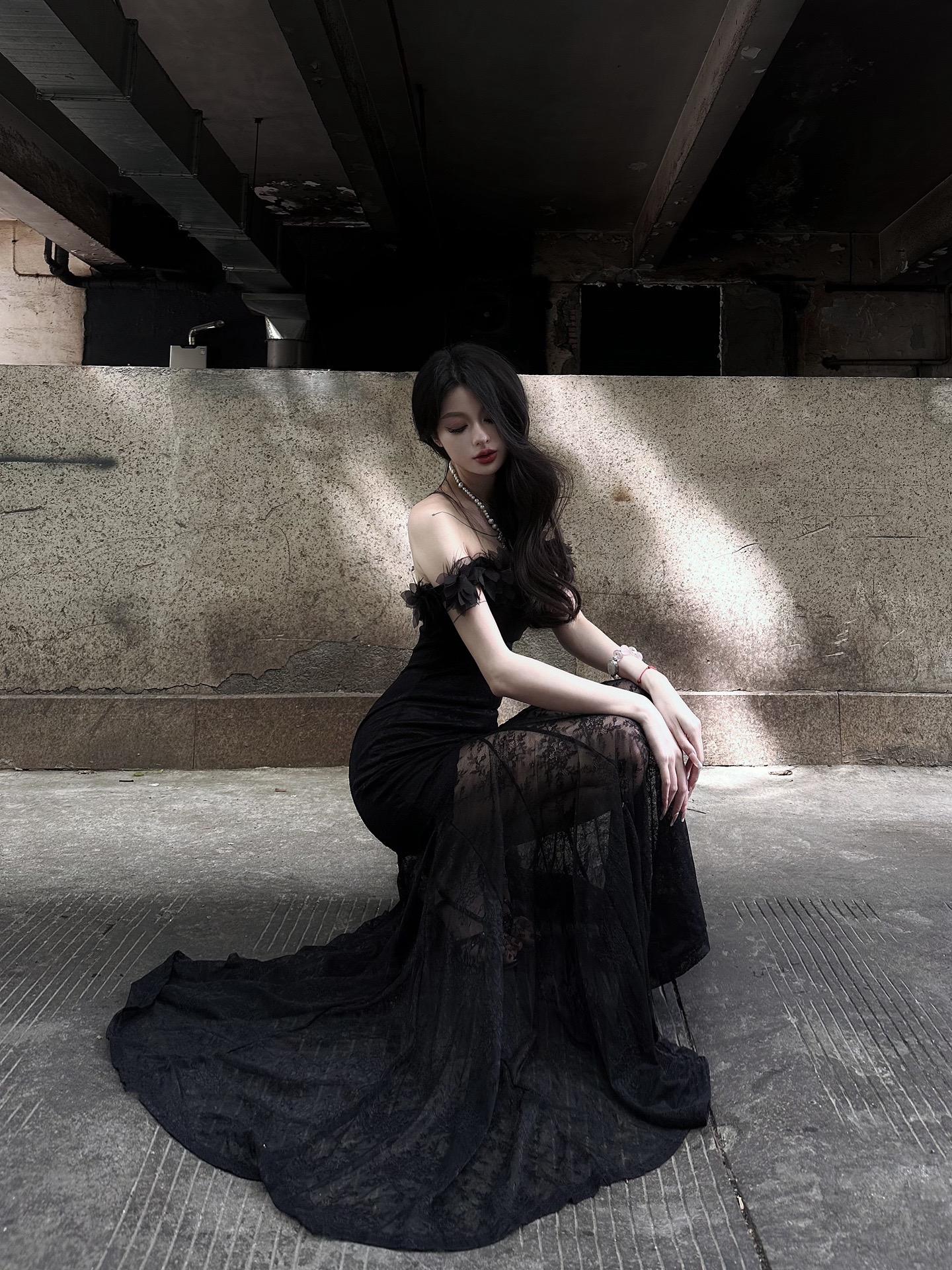 [🆕🇻🇳] Liberal Garment (Thiết kế) – Thiết kế & Thời trang 👕 Top1Fashion 👗  𝓜𝓲𝓭𝓷𝓲𝓰𝓱𝓽 𝓢𝓲𝓻𝓮𝓷 – Vẻ đẹp mê hoặc giữa bóng đêmLấy cảm hứng từ hình ảnh nàng siren bước ra từ huyền thoại – quyến rũ, bí ẩn và không thể rời mắt – Midnight , shares-9✔️ , likes-167❤️️ , date-2025-10-24 04:42:17🇻🇳🇻🇳🇻🇳📰🆕