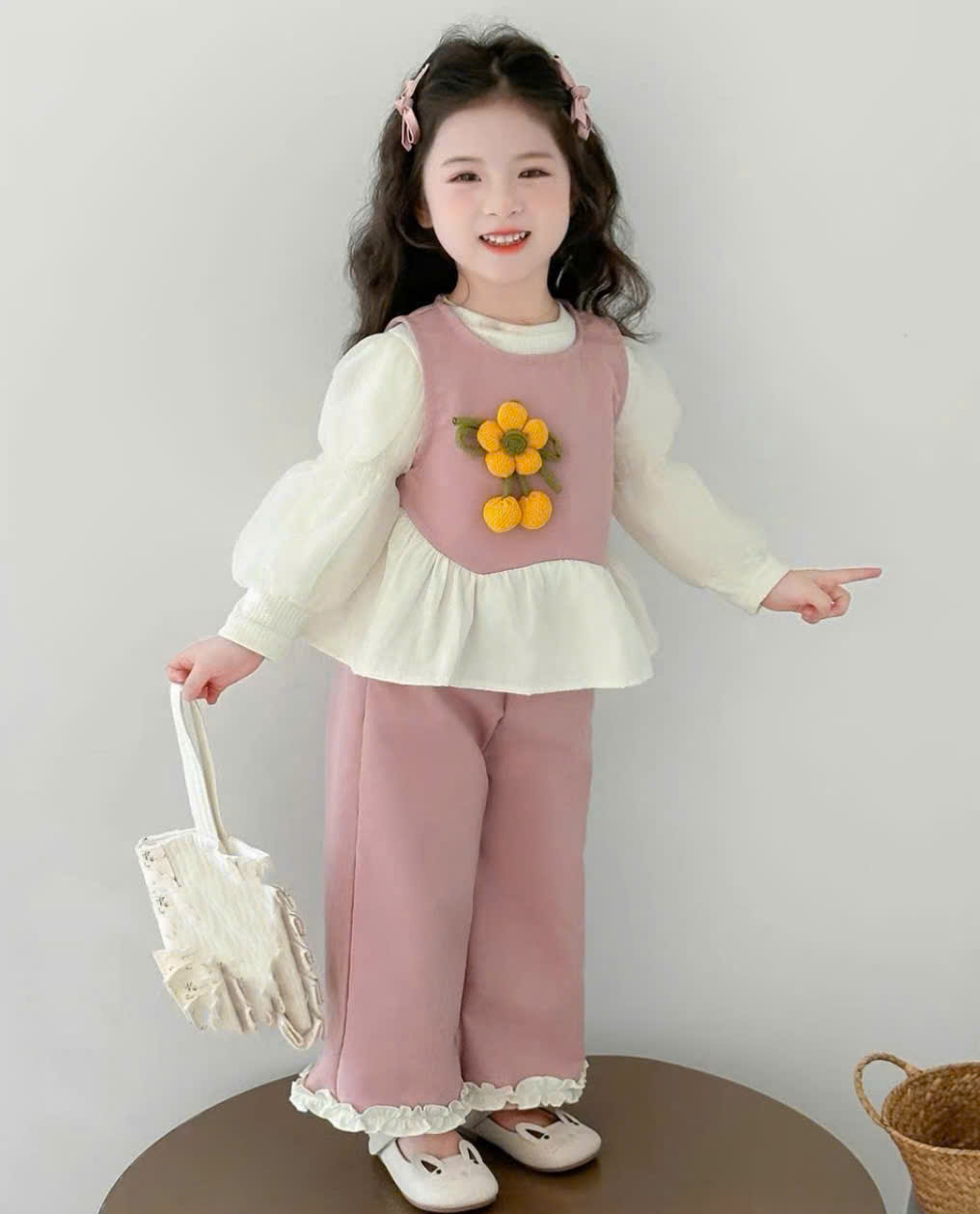 [🆕🇻🇳] Gạo Nếp Kids Store chuyên Sỉ&Lẻ các mặt hàng thời trang trẻ em 🧑‍🧒❤️️👶⭐️ ĐỒNG GIÁ 85k và MIỄN PHÍ ship cho tất cả
áo dài cách tân, hàng thiết kế
KIỂM TRA hàng thoải mái trước khi nhận
Nhắn địa chỉ và sdt để được chốt đơn liền ta , shares-17✔️ , likes-518❤️️ , date-2025-10-26 00:24:42🇻🇳🇻🇳🇻🇳📰🆕