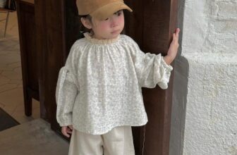 [🆕🇻🇳]  Kemi’s Closet by Cá  🧑‍🧒❤️️👶⭐️ 𝐇𝐞𝐥𝐥𝐨 𝐰𝐢𝐧𝐭𝐞𝐫 !
Sản phẩm với 100% hình ảnh thật tại Kemi
Có thể chênh lệch màu 1 chút xíu do ánh sáng nha
Chất liệu : Thoáng mát
, shares-53✔️ , likes-181❤️️ , date-2025-10-30 16:51:57🇻🇳🇻🇳🇻🇳📰🆕