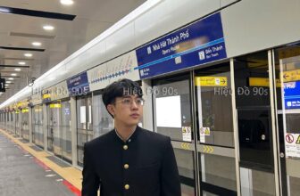 [🆕🇻🇳] Hiệu đồ 90s  Cửa hàng thời trang cổ điển 👕 Top1Fashion 👗  𝐆𝐀𝐊𝐔𝐑𝐀𝐍 𝐀𝐔𝐓𝐇 – Hiệu Đồ 90s
27 áo gakuran chuẩn Nhật vừa đáp Hiệu Đồ 90s, độ mới căng đét, tag tủng đầy đủ, hứa sẽ làm quý khách cháy túi khi ghé tiệm, hiện , shares-25✔️ , likes-110❤️️ , date-2025-10-30 19:44:24🇻🇳🇻🇳🇻🇳📰🆕